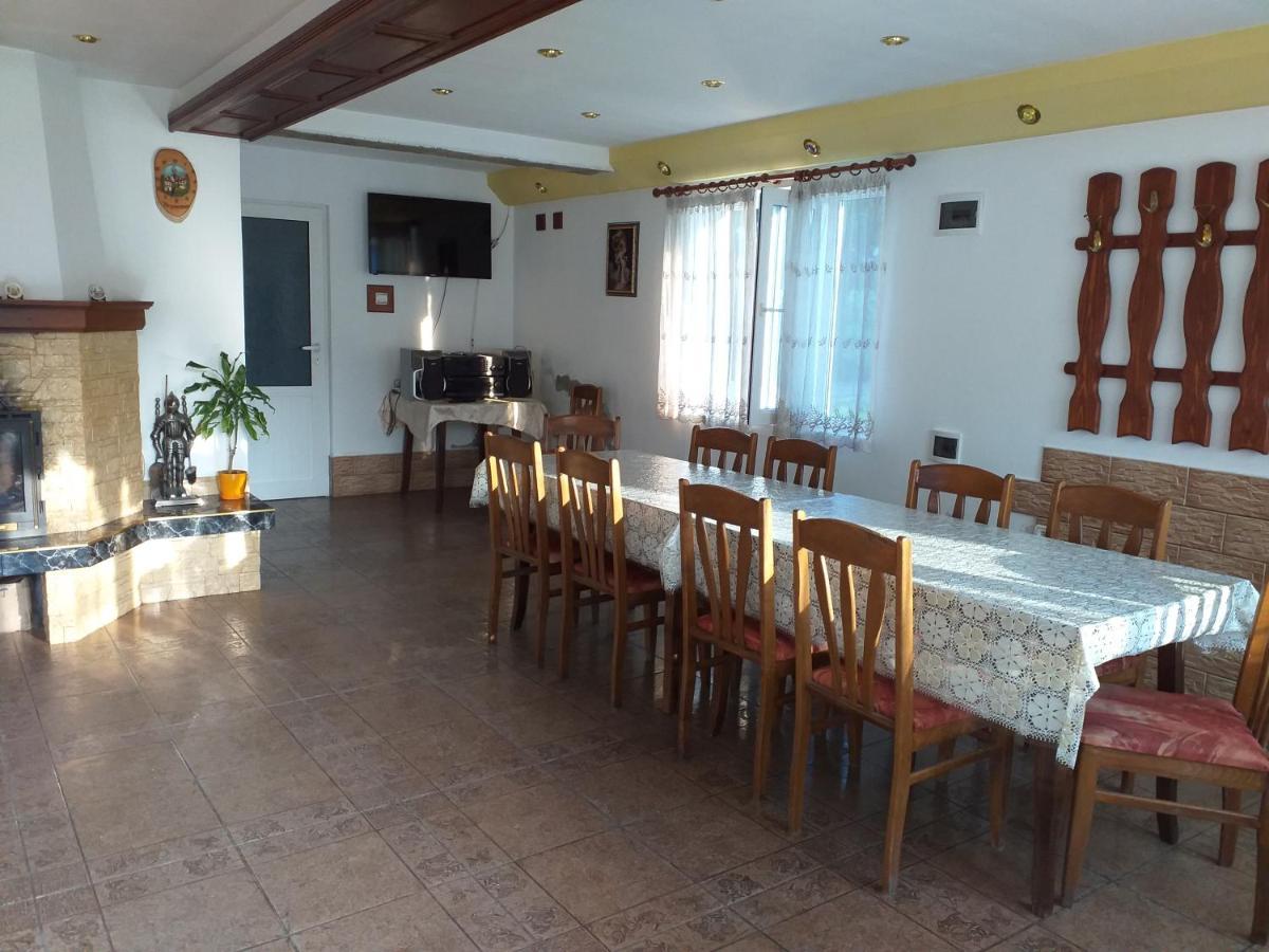 Vacation Home Yoanna Tryavna Ngoại thất bức ảnh