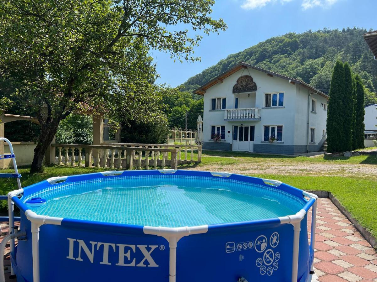 Vacation Home Yoanna Tryavna Ngoại thất bức ảnh
