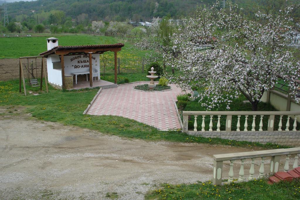 Vacation Home Yoanna Tryavna Ngoại thất bức ảnh