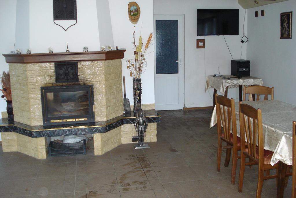 Vacation Home Yoanna Tryavna Ngoại thất bức ảnh